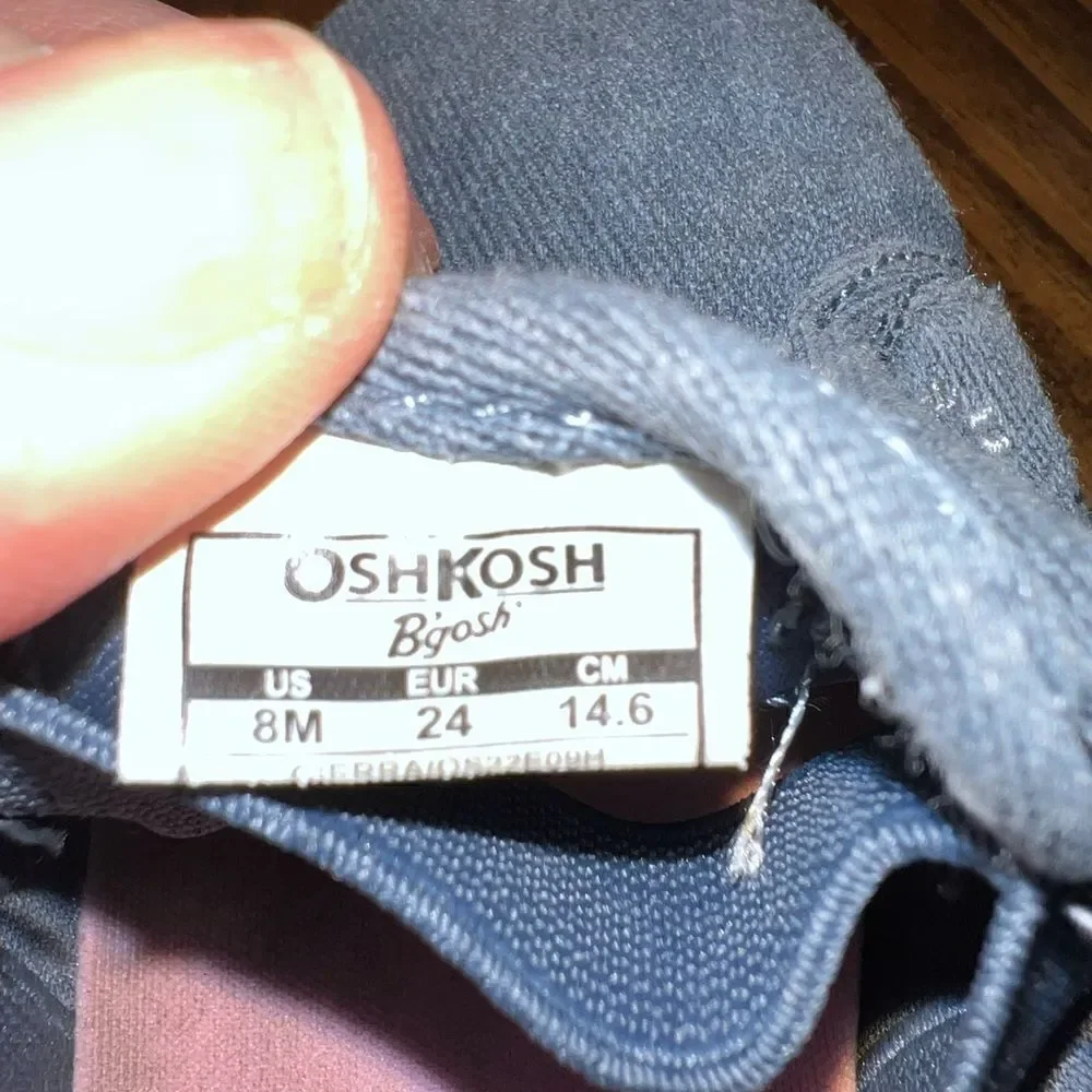 OshKosh B’Gosh grey sneaker style sandals girl’s size 8M‎
